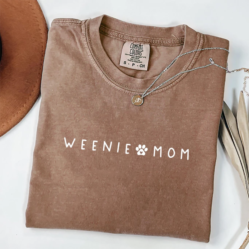 Minimalist Weenie Mom T-shirt
