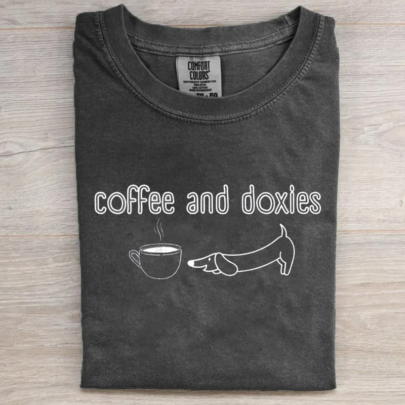 Camiseta Comfort Colors café y Doxies