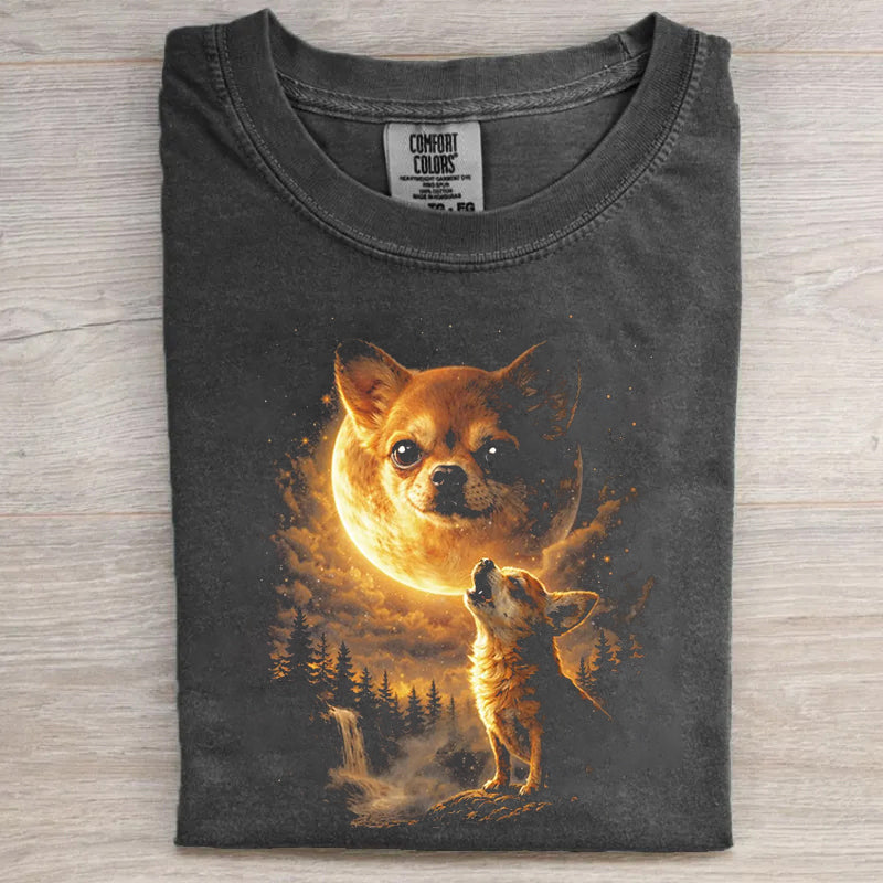 Chihuahua Howling to The Moon Vintage T-shirt